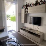 Singolo Kompleksi Lura 3 Ferienhaus Durrës
